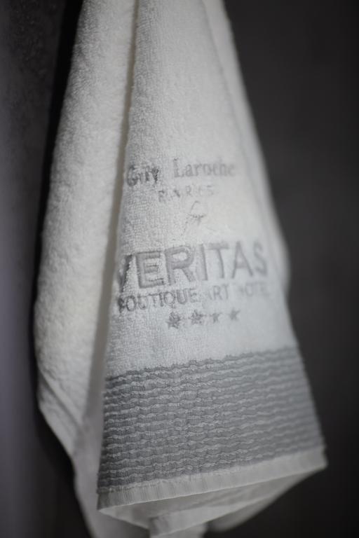 Veritas Boutique Art Hotel Бер Екстериор снимка