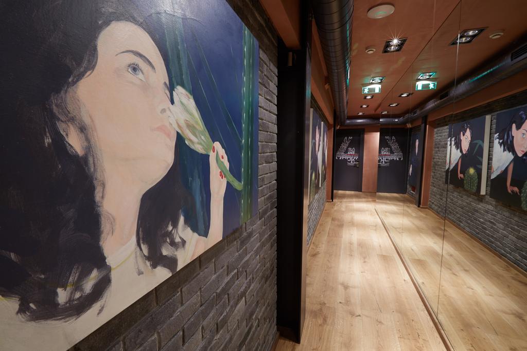 Veritas Boutique Art Hotel Бер Екстериор снимка